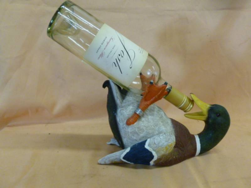 lot 158 image: Decorative