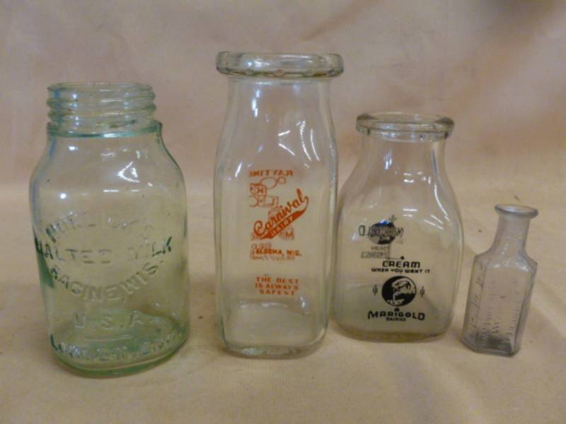 lot 194 image: Vintage Bottles