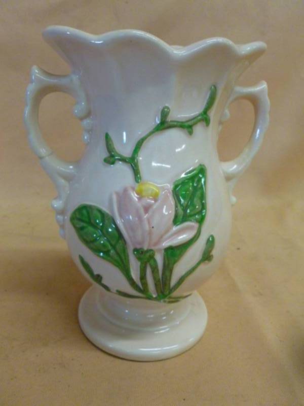 lot 208 image: Vintage Hull