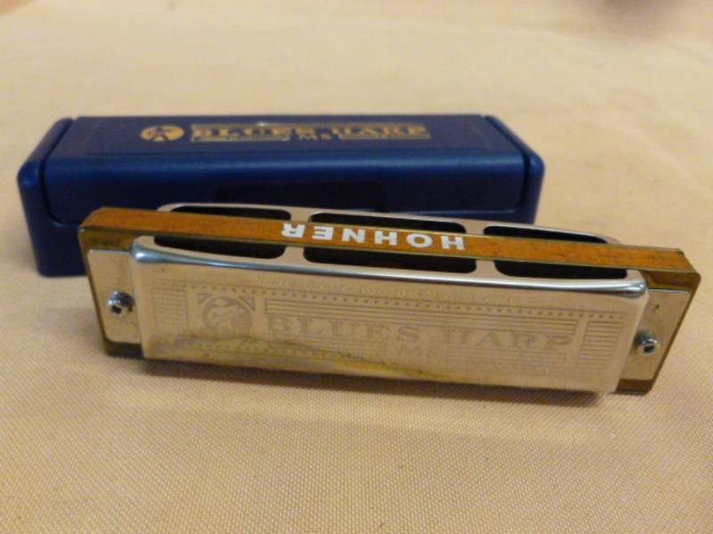 lot 227 image: Harmonica