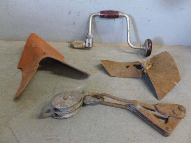 lot 243 image: Vintage Implement Parts