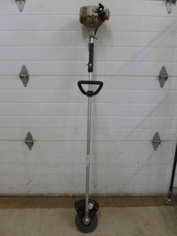 lot 248 image: Echo Brush Trimmer