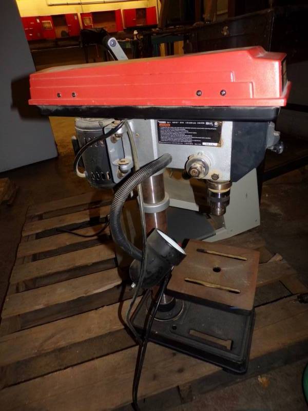 lot 4 image: Drill Press - Black & Decker