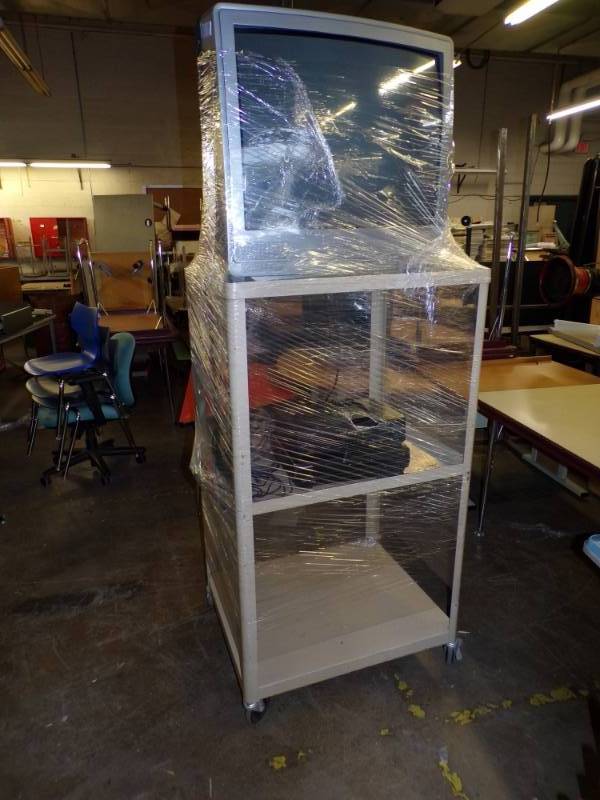 lot 30 image: AudioVideo Stand with TV and 2 VCRs