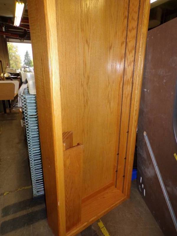 lot 39 image: Wood book shelf