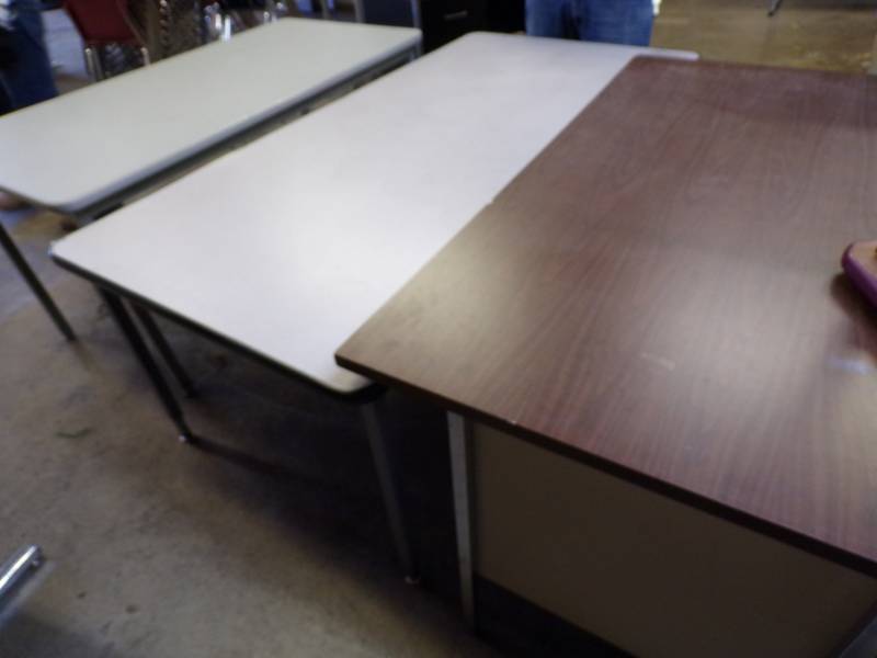 lot 42 image: Metal Desk and 2 Rectangle tables