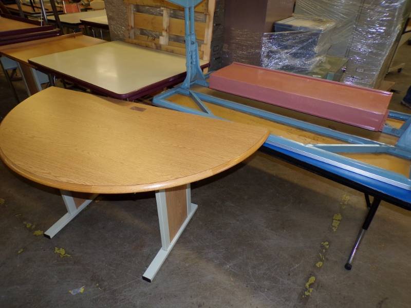 lot 63 image: Lot of 4 tables - half moon- 2 blue-maroon trimmed-