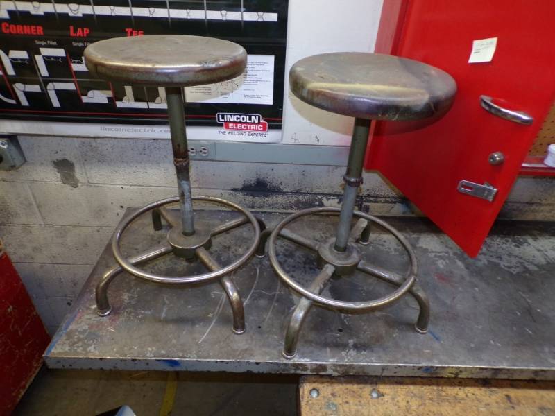 lot 72 image: Pair of stools