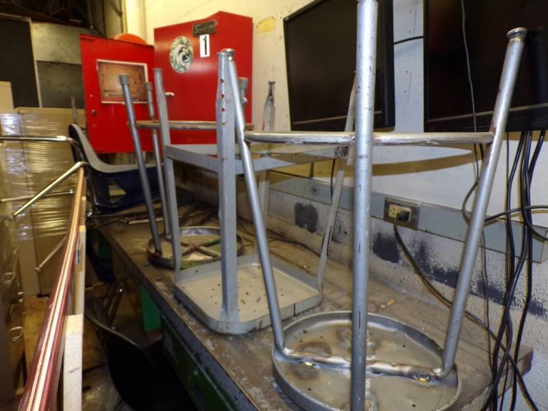 lot 75 image: Lot of 3 stools