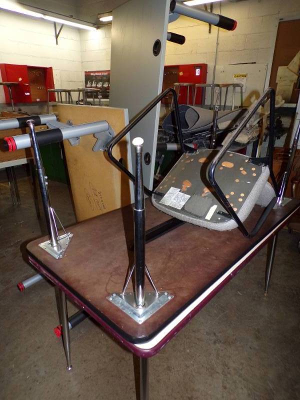 lot 106 image: Lot of 4 tables and chairs