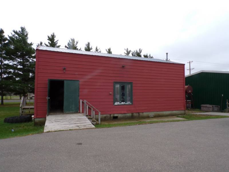 lot 2 image: 24 x 44 Wood Frame Building Red Steel Siding