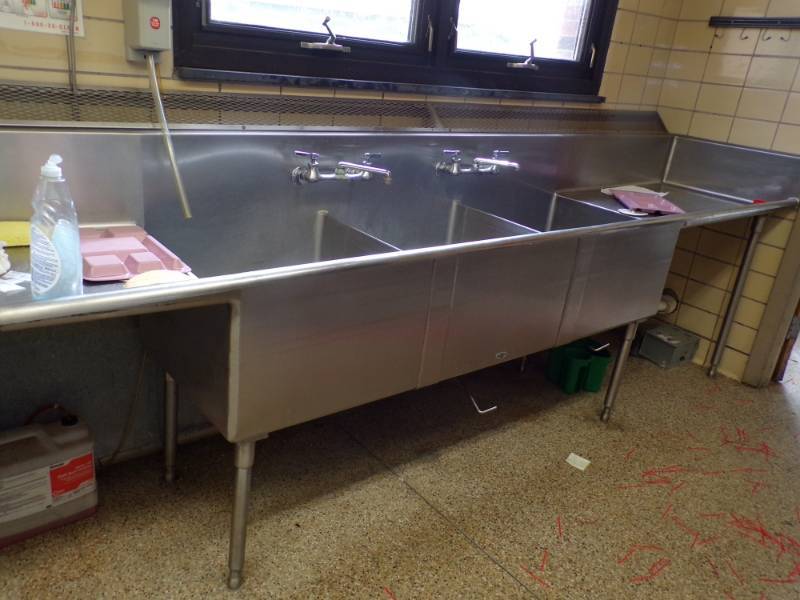 lot 152 image: Stainless Steel Sink