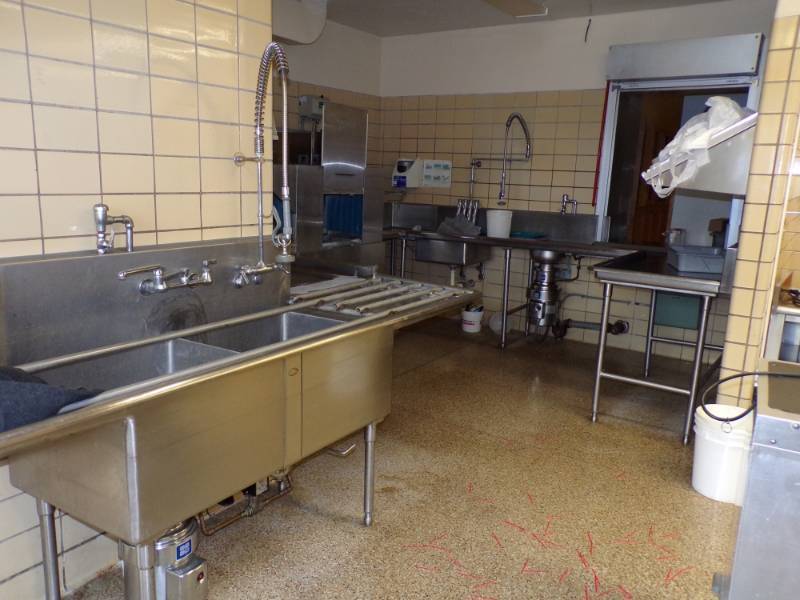 lot 153 image: Complete Dish washing Unit