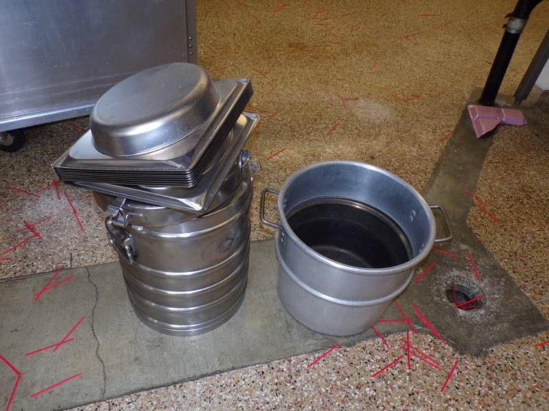 lot 161 image: Lot of Misc Stainless Steel Pans