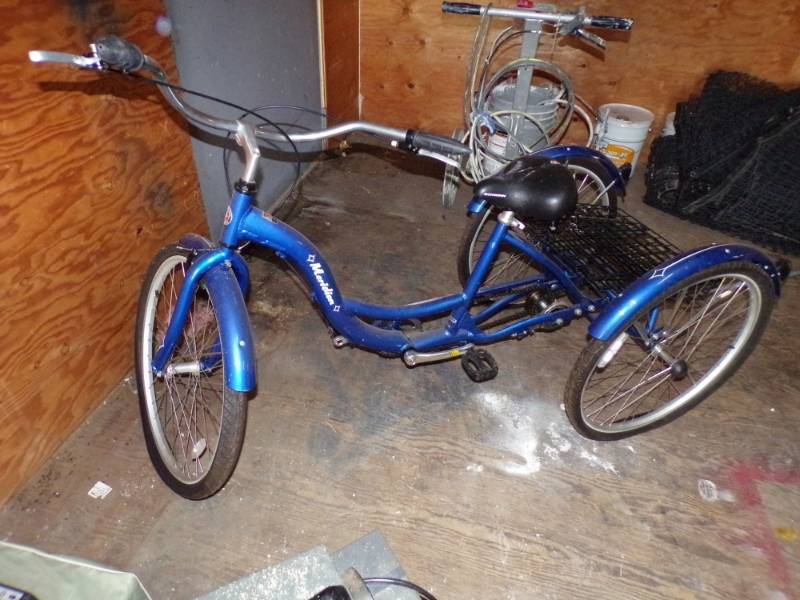 lot 211 image: 3 Wheel Single speed Bike