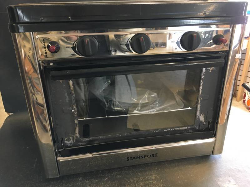 lot 18 image: Outdoor Camp Oven and Range