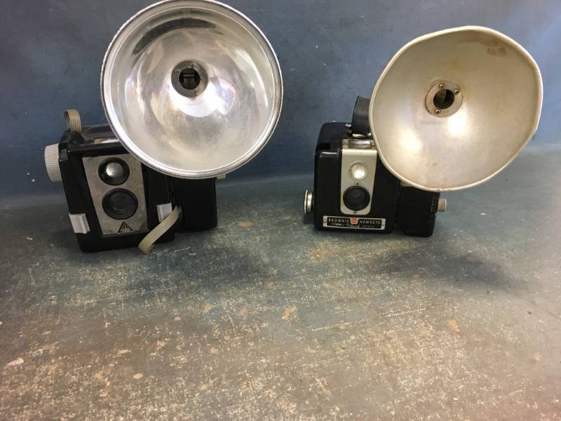 lot 22 image: Vintage Cameras