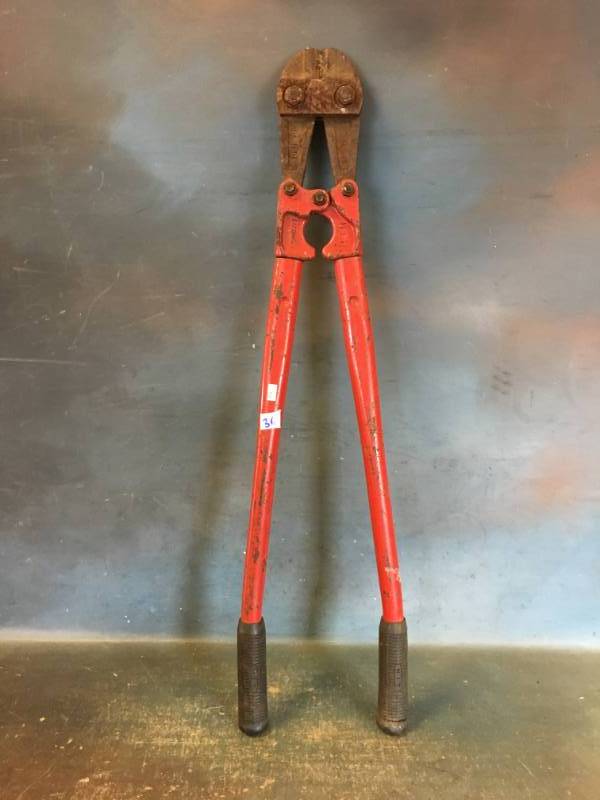 lot 36 image: cable cutters