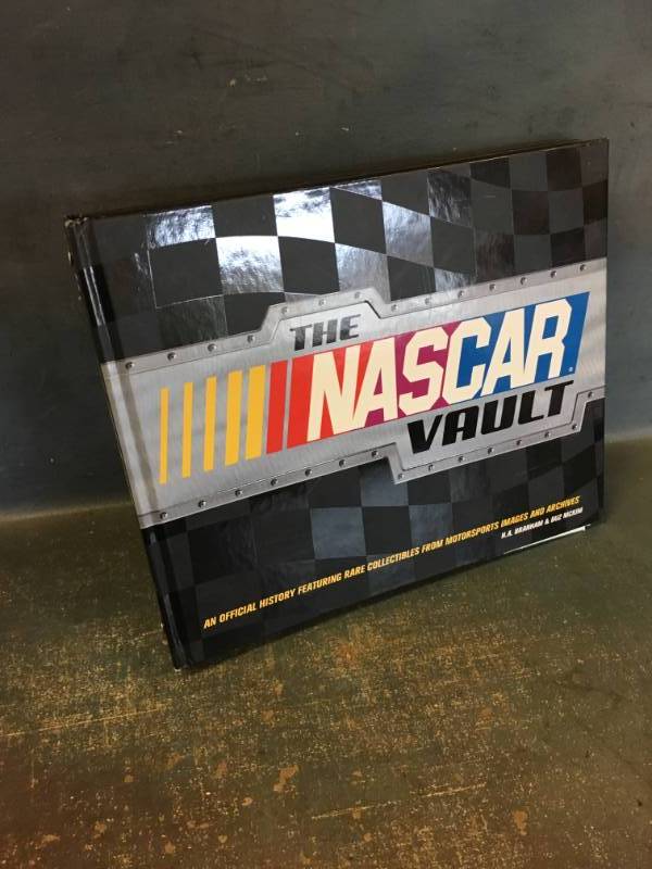 lot 41 image: The Nascar Vault Book