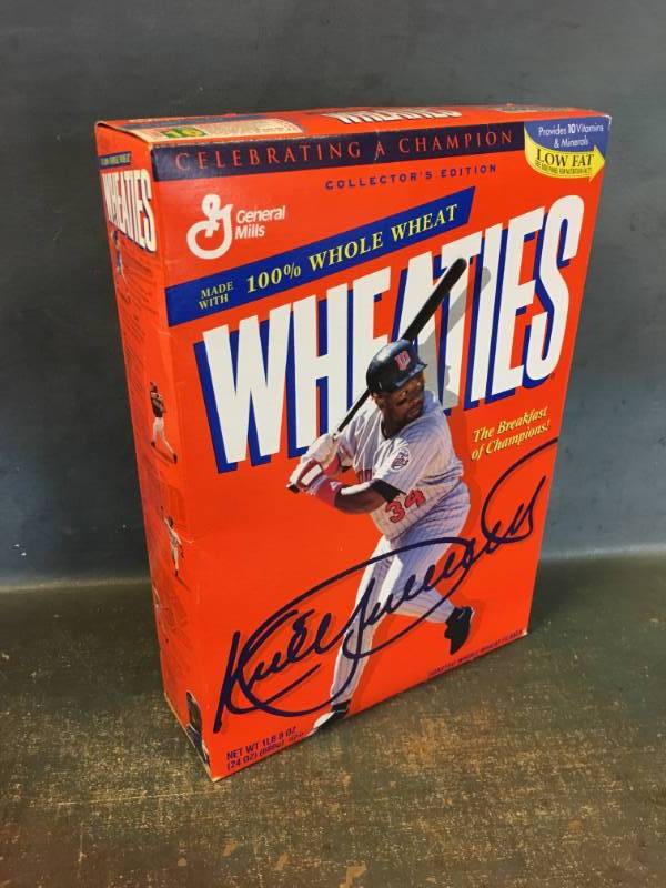 lot 45 image: Kirby Puckett Wheaties Box