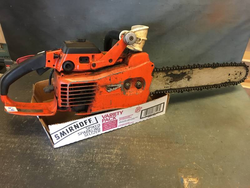 lot 64 image: Echo chainsaw