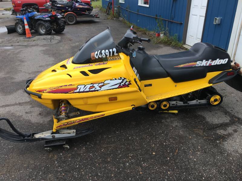 lot 1 image: 1998 Ski doo MXZ