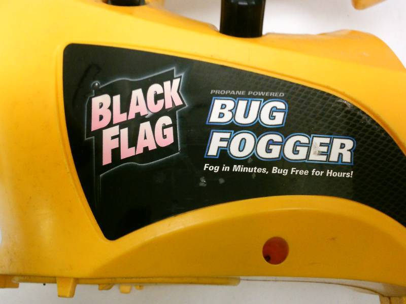 lot 32 image: New and used Garden Sprayer Fogger and more.