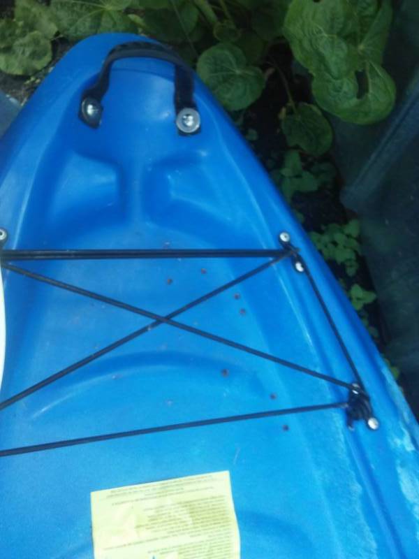 lot 211 image: Blue kayak Riot Escape 9 foot