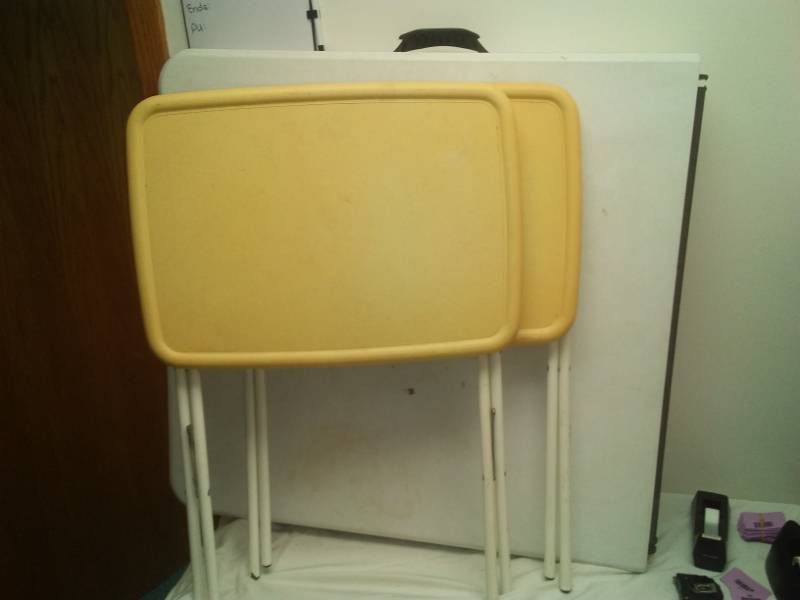 lot 61 image: 60 x 30 poly folding table -