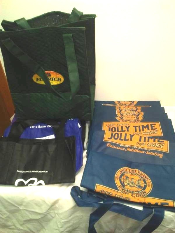 lot 64 image: 12 recyclable reusable bags