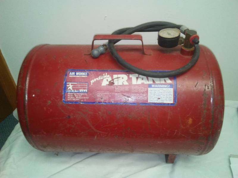 lot 68 image: Air Works portable tank
