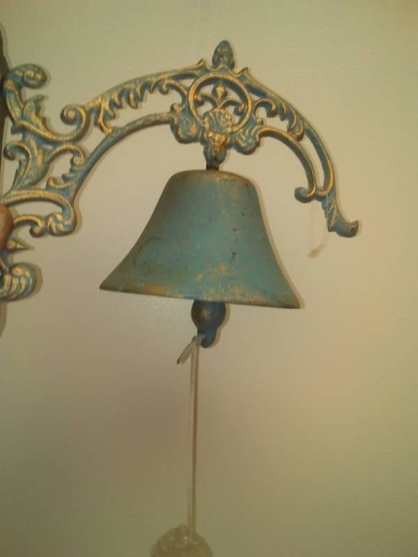 lot 71 image: Cast Bell.