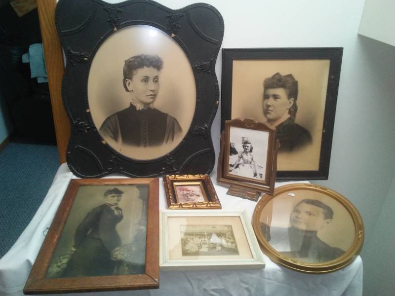 lot 92 image: Framed vintage portrait photographs - 7.
