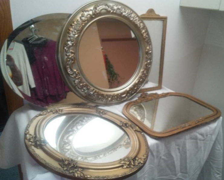 lot 96 image: Vintage Mirrors in great frames (5)