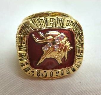lot 103 image: Minnesota Vikings NFC Championship Ring.