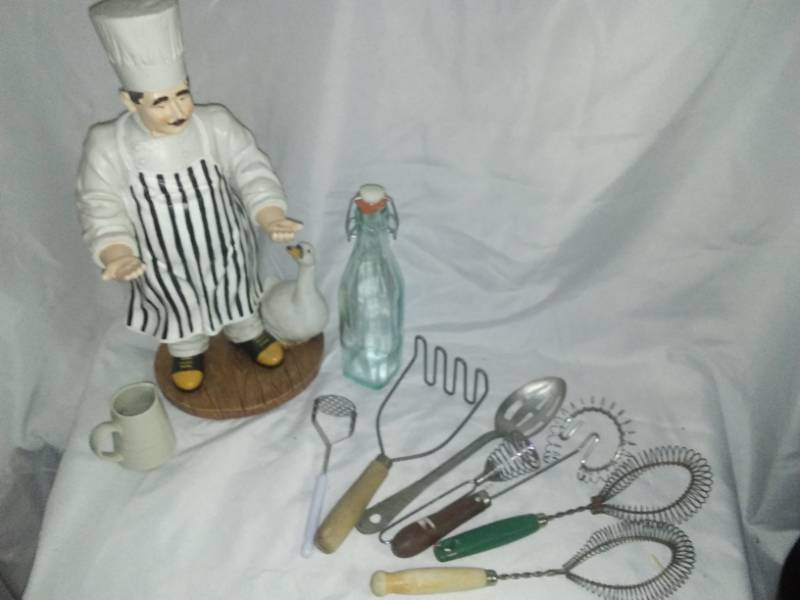 lot 288 image: Kitchen - Italian chef, Tools & More.