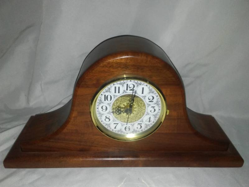 lot 291 image: Mantel clock wood.