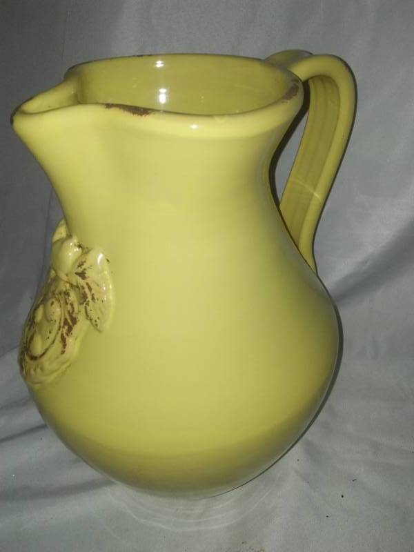 lot 292 image: Large ceramic pitcher.