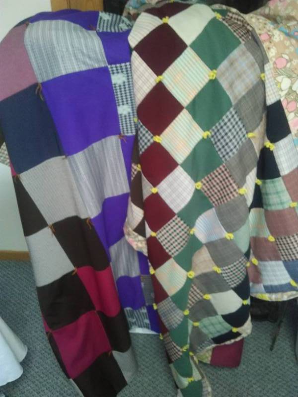 lot 316 image: Two large vintage quilts, hand-tied