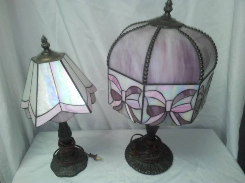 lot 319 image: Two complementary lamps and shades