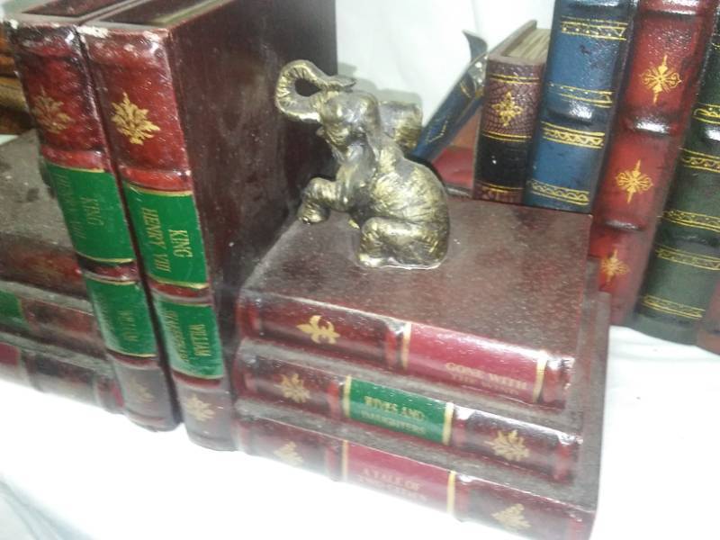 lot 356 image: Bookends, decor with storage, elephant