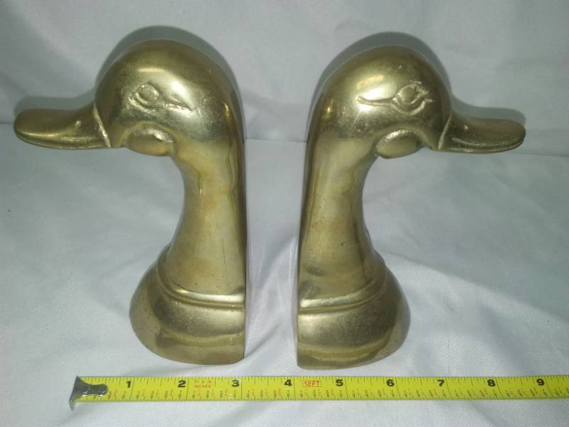 lot 362 image: Brass bookends duck - goose.