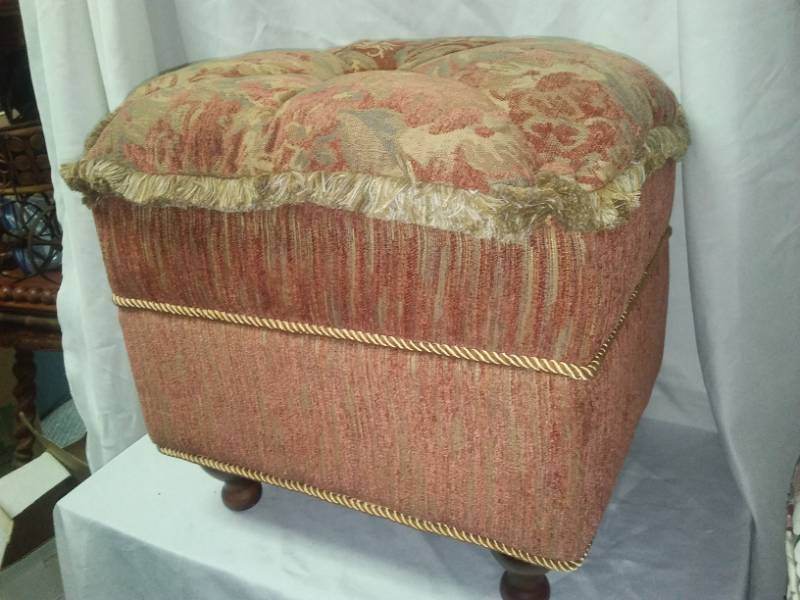 lot 374 image: ottoman, footstool bench