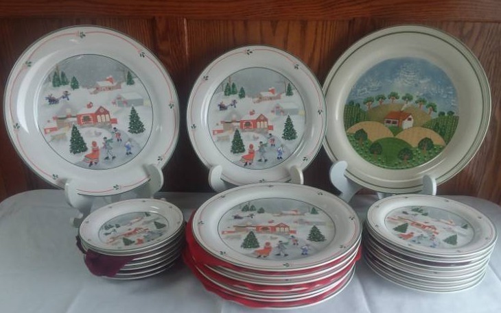 lot 387 image: Sango 3900 Silent Night Dishes.