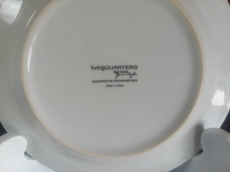 lot 386 image: Living Quarter (40) Blue Toile Dessert Plates.