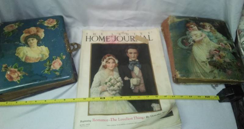 lot 405 image: Antique photo albums, photos and 1925 Ladies Home Journal