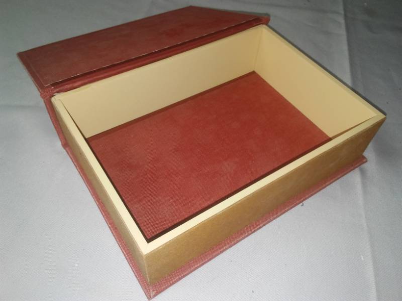 lot 428 image: 6 books and hidden storage book