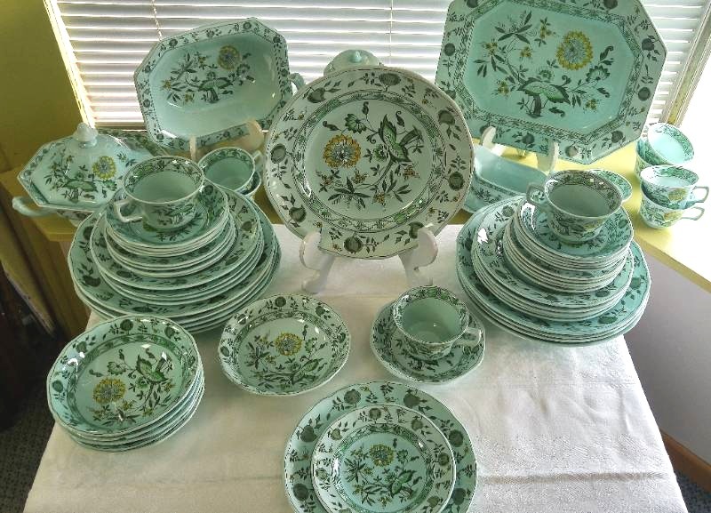 lot 297 image: Adams Calyx Ware Chinese Garden.