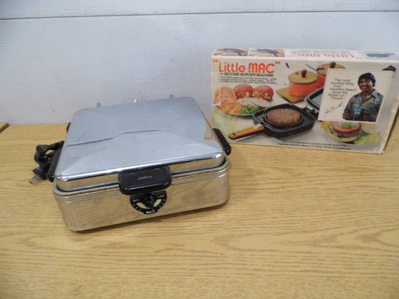lot 8 image: Waffle Maker - Little Mac