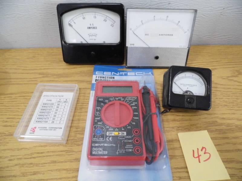 lot 43 image: Multimeter - Gauges